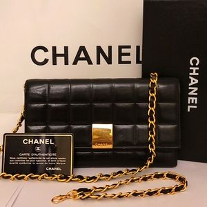 Rare! CHANEL Large Trifold Crossbody Clutch Purse
